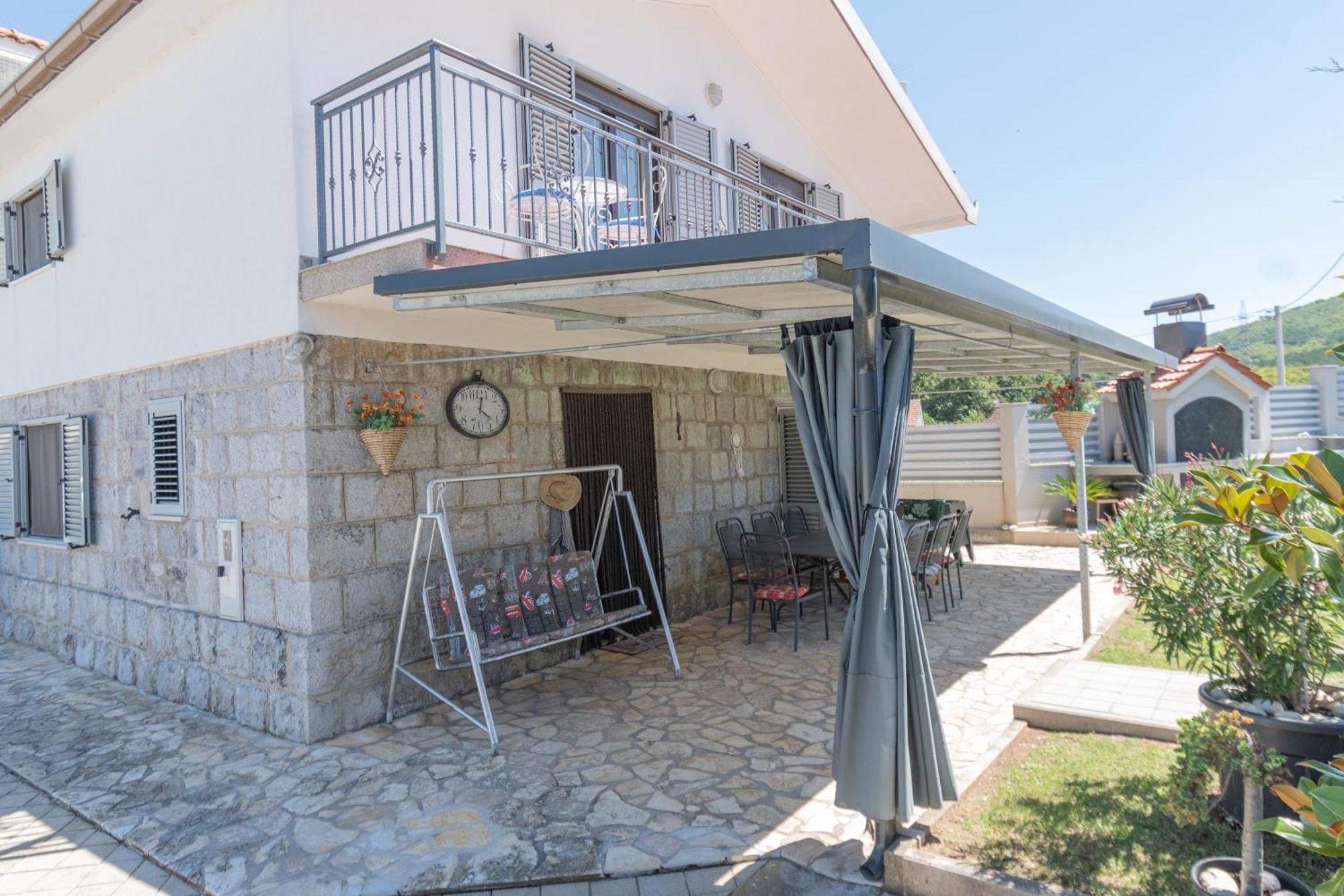 Spacious Villa For 10 With A Big Private Pool Trilj Exterior photo